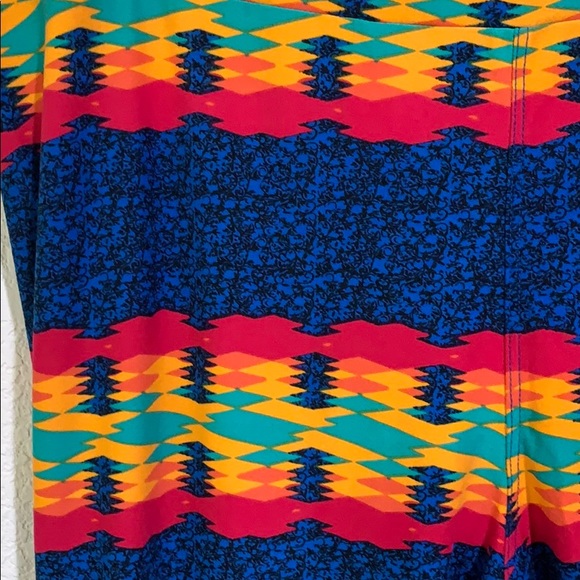 NWT Tall and Curvy LuLaRoe Leggings - Picture 2 of 4